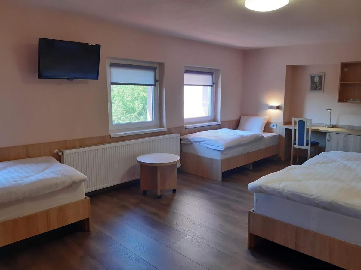Katalin Motel & Etterem Berettyóújfalu Eksteriør bilde