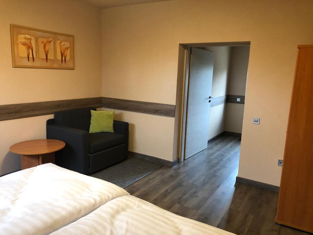 Katalin Motel & Etterem Berettyóújfalu Eksteriør bilde